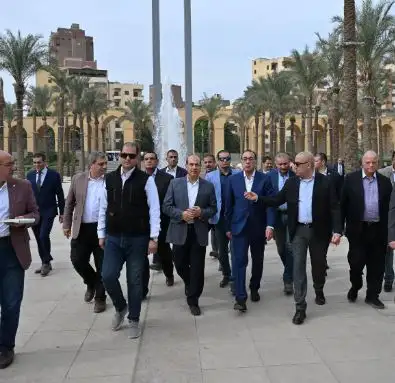 مدبولي يتفقد المنطقة الاستثمارية والمسرح المكشوف بمشروع حدائق الفسطاط
