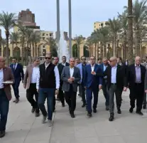 مدبولي يتفقد المنطقة الاستثمارية والمسرح المكشوف بمشروع حدائق الفسطاط