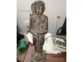 تجديد حبس 3 أشخاص لاتهامهم بحيازة تمثال فرعوني يُشتبه في أثريته بالوراق