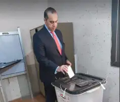 الانتخابات الرئاسية.. محمود فوزي رئيس حملة السيسي يدلي بصوته في ثاني أيام الاقتراع