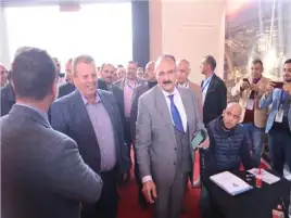 رئيس هيئة السكة الحديد يدلي بصوته فى الانتخابات الرئاسية بمحطة مصر برمسيس