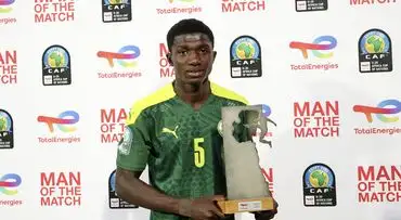 السنغالي لامين كامارا يتوج بجائزة أفضل لاعب شاب في إفريقيا