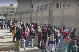 إقبال من الشباب والفتيات في ثالث أيام الانتخابات الرئاسية بالفيوم