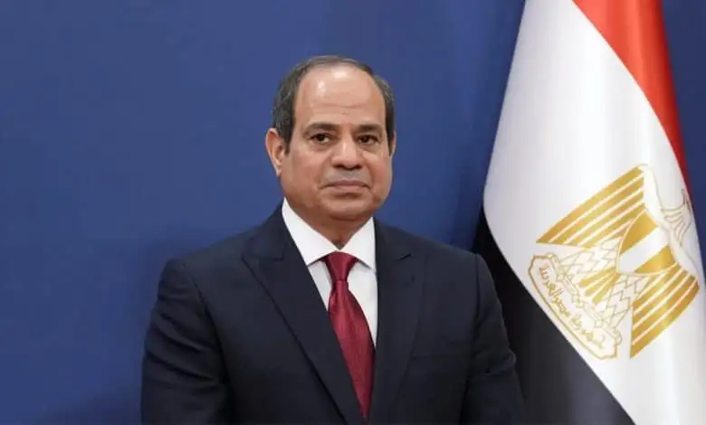 الرئيس السيسي يقدم واجب العزاء في وفاة أمير الكويت الراحل نواف الصباح