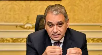 وزير المجالس النيابية: الدستور لا يُلزم الرئيس بتغيير الحكومة أو المحافظين بعد انتخابه