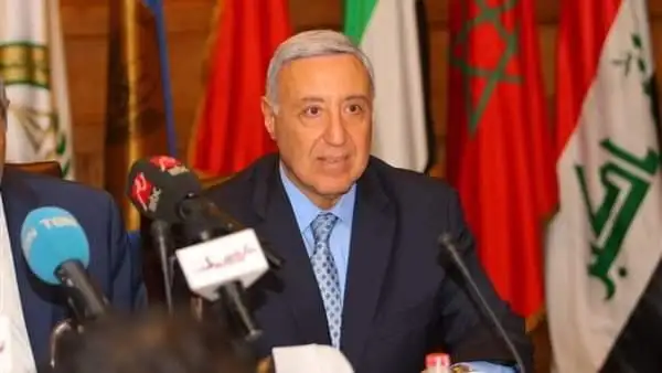رئيس المحكمة الدستورية العليا يهنئ الرئيس السيسي لفوزه بفترة رئاسية جديدة