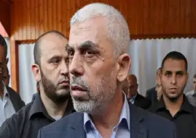 إسرائيل: السنوار ليس لديه مصلحة في صفقة الأسرى .. السيف بعيد عن رقبته