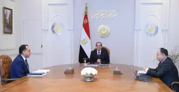 السيسي يجتمع مع مدبولي ووزير المالية لمتابعة مؤشرات الأداء المالي للموازنة العامة