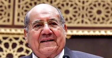 رئيس الشيوخ يفتتح الجلسة العامة ويوجه التهاني بمناسبة عيد الميلاد والعام الجديد