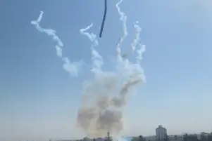 إعلام إسرائيلي: رشقات حماس أثبتت أن الحركة لم تفقد منظومة القيادة والسيطرة