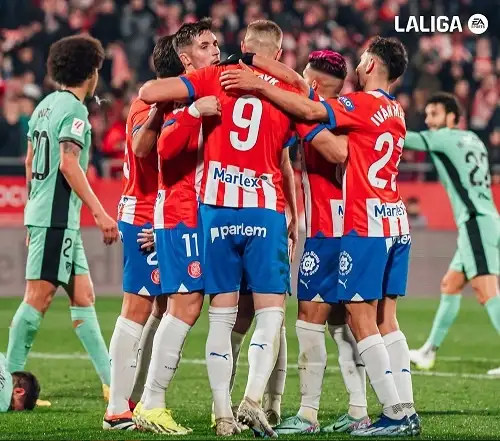 جيرونا يهزم أتلتيكو مدريد ويزاحم ريال مدريد في صدارة الليجا