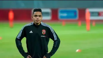 الدبيس: حققت حلم الطفولة باللعب للأهلي.. وأشعر بالحزن من مطالب الجماهير
