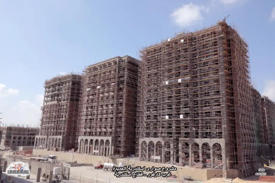 رئيس هيئة تعاونيات البناء يستعرض أبرز مشروعات الإسكان التعاوني