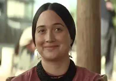 جولدن جلوب 81.. ليلي جلادستون أفضل ممثلة لفيلم درامي عن «قتلة زهرة القمر»