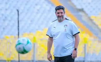 إسماعيل يوسف: فيتوريا لم يستقر على تشكيل المنتخب