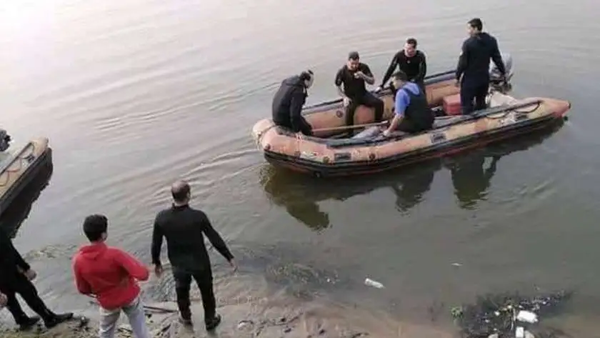 تكثيف البحث عن جثة شاب سقط بمياه البحر في الإسكندرية