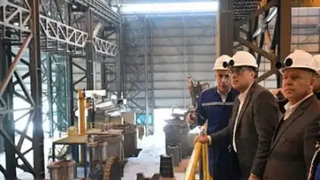 رئيس الوزراء يزور شركة يان جيانغ إيجيبت المحدودة للمنتجات