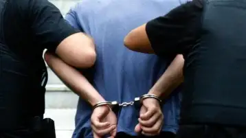 القبض على 4 طلاب لقيامهم بسرقة إطارات سيارتين بالقاهرة