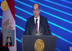 الرئيس السيسي للمصريين: كل حاجة تهون إلا بلدنا.. إحنا بناكل وبنشرب وكل حاجة ماشية