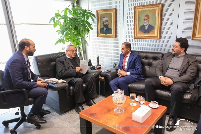 مدير مكتبة الإسكندرية يبحث سبل التعاون مع رئيس مركز أبو ظبي للغة العربية