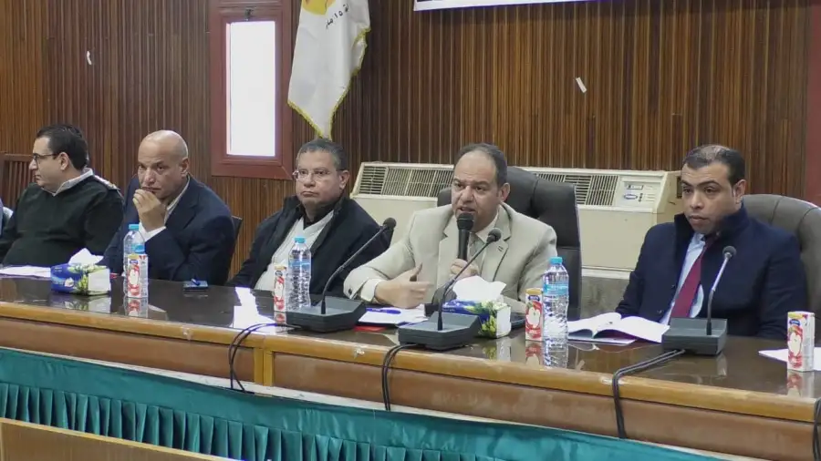 رئيس جهاز 15 مايو: بيع محال تجارية بمنطقة زهور مايو.. وضخ الغاز الطبيعى لوحدات دار مصر