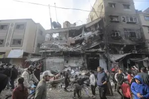 قيادي في حماس: الاحتلال ارتكب 38 مجزرة بمحافظة خانيونس خلال الـ48 ساعة الماضية