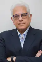 التعديل الحكومي المرتقب.. حسام بدراوي يقترح تقليص عدد الوزراء إلى 18