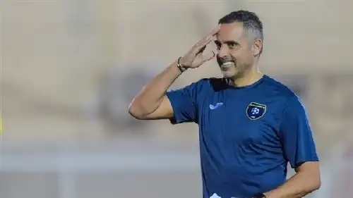 جوزية جوميز يصل الزمالك لتوقيع عقود تدريب الفريق
