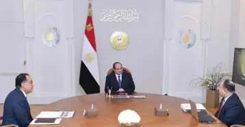 السيسي يوجه بتخصيص 6 مليارات جنيه لتعيين 120 ألفا من أعضاء المهن الطبية والمعلمين والإداريين
