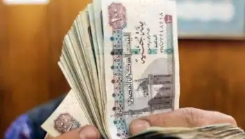 عاجل.. السيسي يوجه الحكومة بزيادة أجور العاملين بالدولة بحد أدنى يتراوح بين 1000 إلى 1200 جنيه شهريا