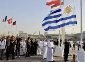 احتجوا على تأجيل الانتخابات.. الشرطة السنغالية تفرق متظاهرين باستخدم الغاز المسيل للدموع