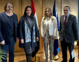 نائب وزير السياحة تبحث مع مديرة بشركة طيران الجزيرة الكويتية سبل التعاون لتعزيز النمو السياحي