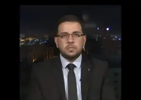 استشهاد الكاتب والمحلل السياسي الفلسطيني أيمن الرفاتي في قصف إسرائيلي على مدينة غزة