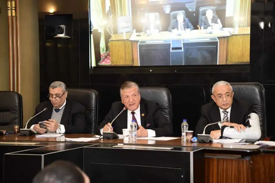 خطة النواب تطالب البترول يإيضاح سياسة انتداب العاملين ونسب الأجور