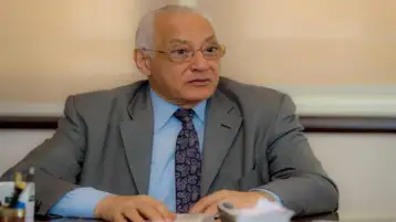 علي الدين هلال يطالب الدول العربية بتمويل الأونروا