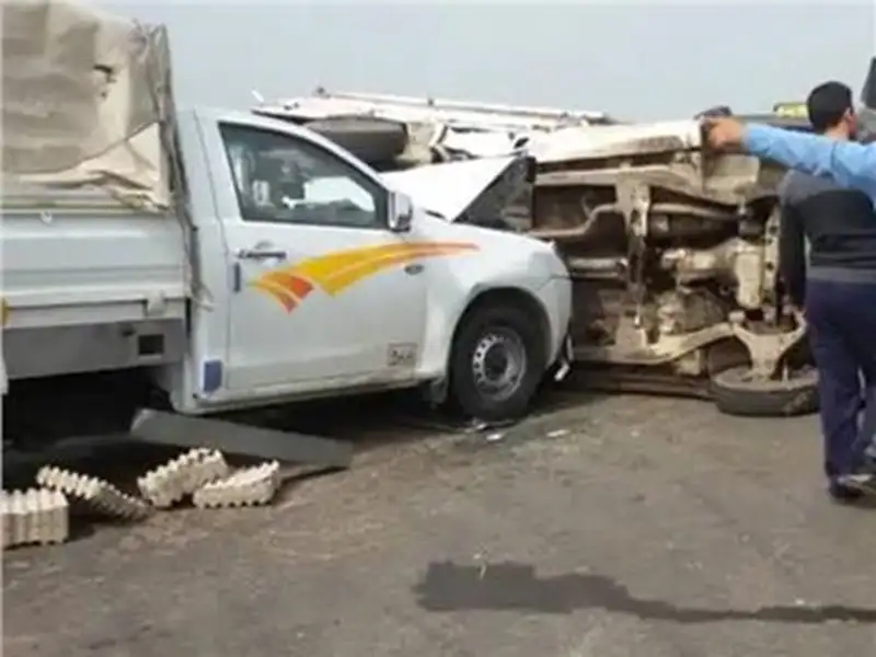 إصابة 9 أشخاص إثر انقلاب سيارة ربع نقل في أسوان