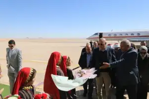 وزير الاسكان: تركيب دعامات لحماية أشجار النخيل المنغرس حديثا بالوادي الجديد