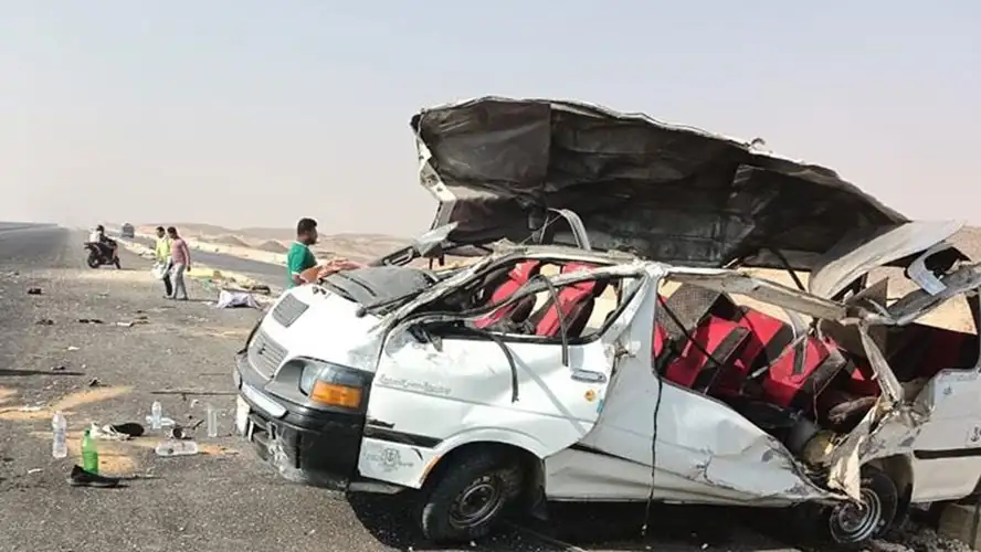 إصابة 5 أشخاص جراء حادث انقلاب ميكروباص في البدرشين