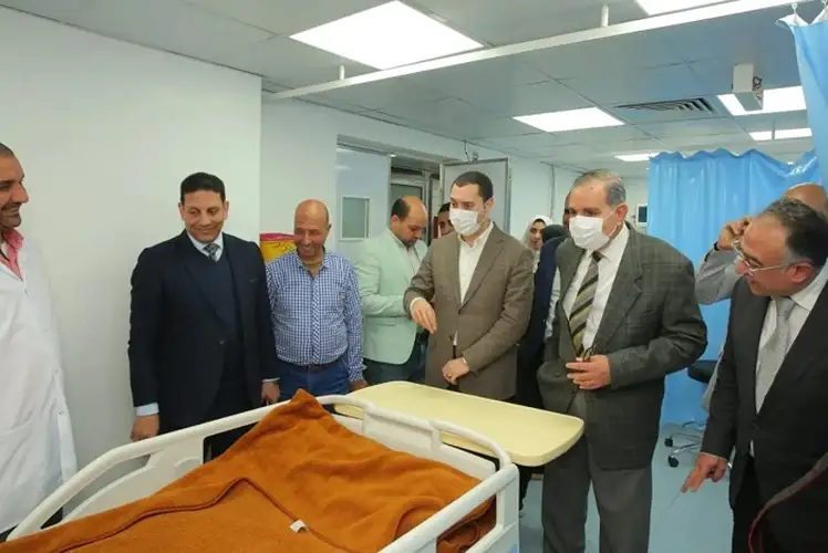 بعد نجاح استئصال ورم.. محافظ كفر الشيخ يزور طفلة غزة چاسمين الأطرش