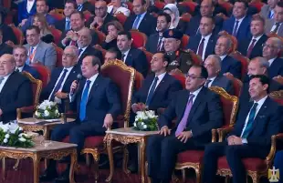 الرئيس السيسي لطفل فلسطيني مصاب: هتشوف كتير حلو.. وربنا قادر على الدعم والنصر