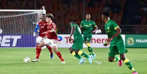 الأهلي بزيه التقليدي أمام يانج أفريكانز في دوري الأبطال