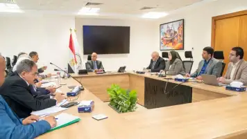 سويلم يتابع موقف تحصيل مستحقات وزارة الري لدى الجهات المختلفة