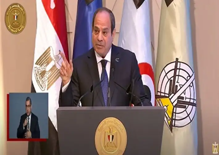 الرئيس السيسي: لم أغامر بالمصريين بقرار يضيع الوطن.. ولسنا فاسدين