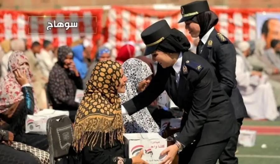 الداخلية تواصل توزيع العبوات الغذائية بالمجان على الأسر الأكثر احتياجا