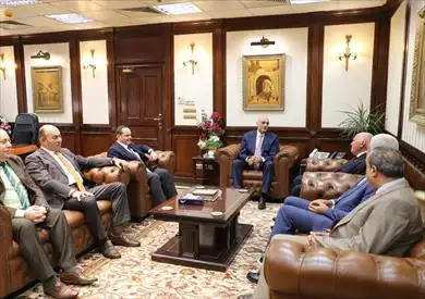 جهاز تنمية المشروعات يتعاون مع نقابتي الزراعيين والمعلمين لتدريب الشباب على إقامة مشروعات زراعية وإنتاجية