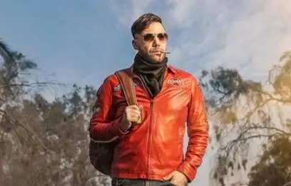 محمد عادل إمام يتورط في جريمة قتل ويحاول إثبات براءته في مسلسل كوبرا