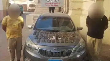 حبس 5 أشخاص لسرقتهم السيارات بالنزهة