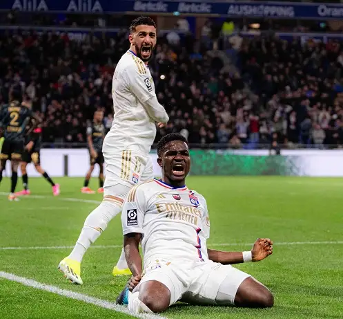 ليون يتعادل مع ريمس في الدوري الفرنسي