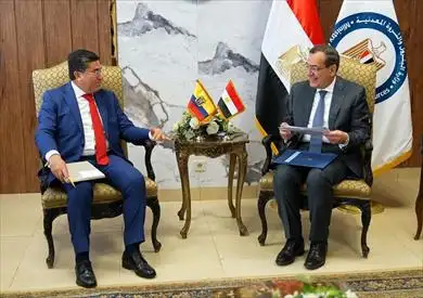 الملا يبحث مع سفير الإكوادور بالقاهرة التعاون في مجالات صناعة البترول والغاز