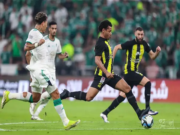 البريكان يقود الأهلي لحسم ديربي جدة على حساب الاتحاد